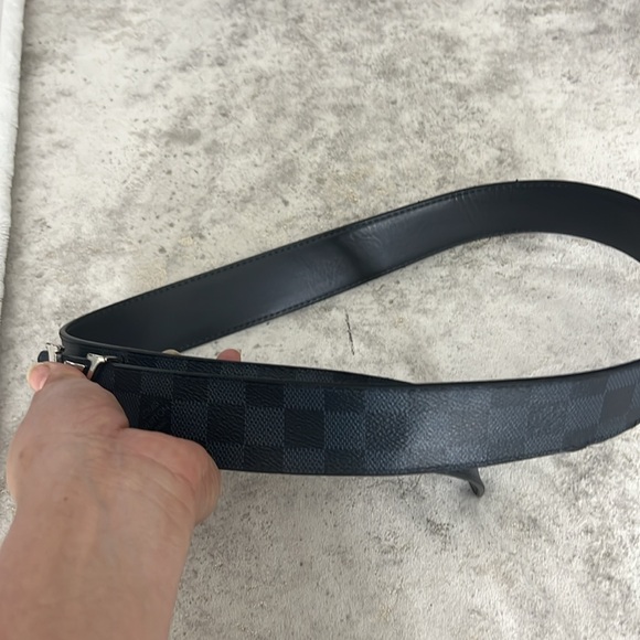 Louis Vuitton men’s belt - Picture 6 of 7